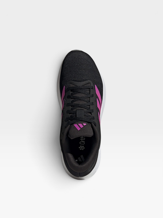 Tenis de running oklahoma Adidas Response Runner 2 para mujer en color negro con detalles en fucsia y malla superior
