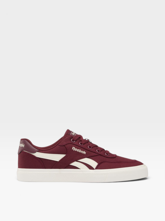 Tenis Reebok para hombre en color vinotinto con detalles blancos, disponibles en oklahoma