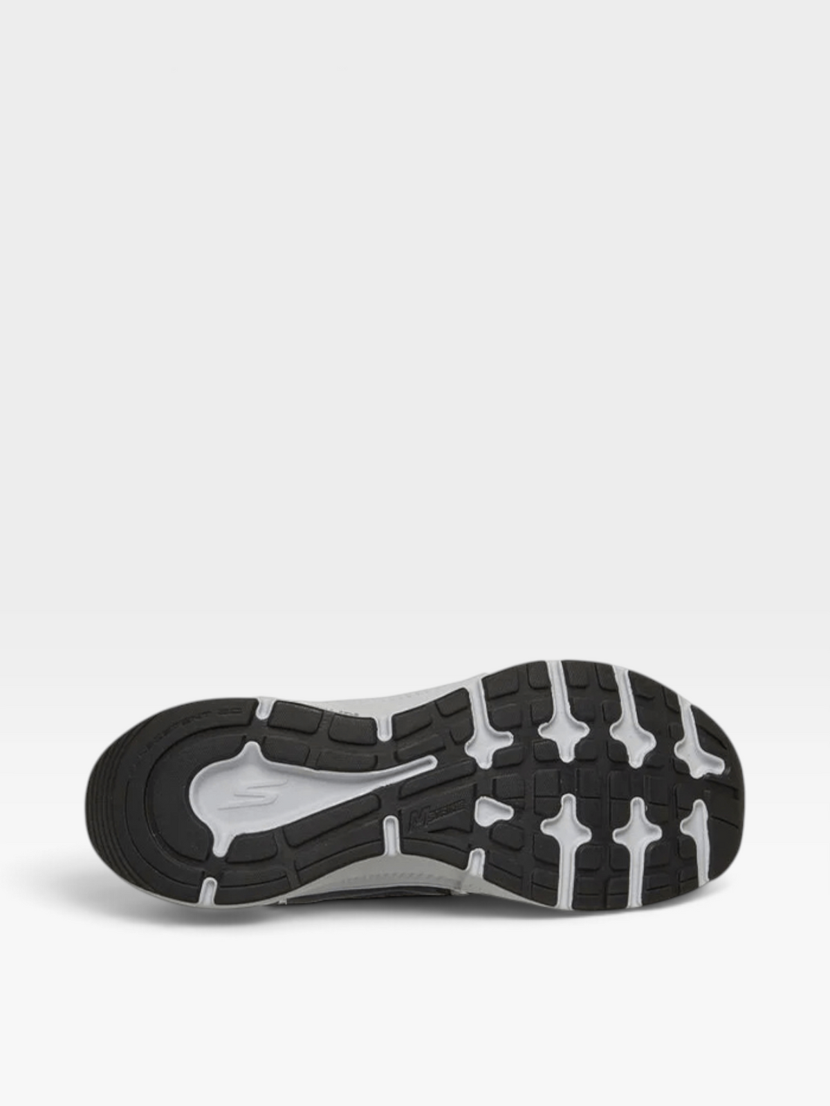Suela de tenis de running oklahoma Skechers con diseño de tracción en color negro y gris para múltiples superficies