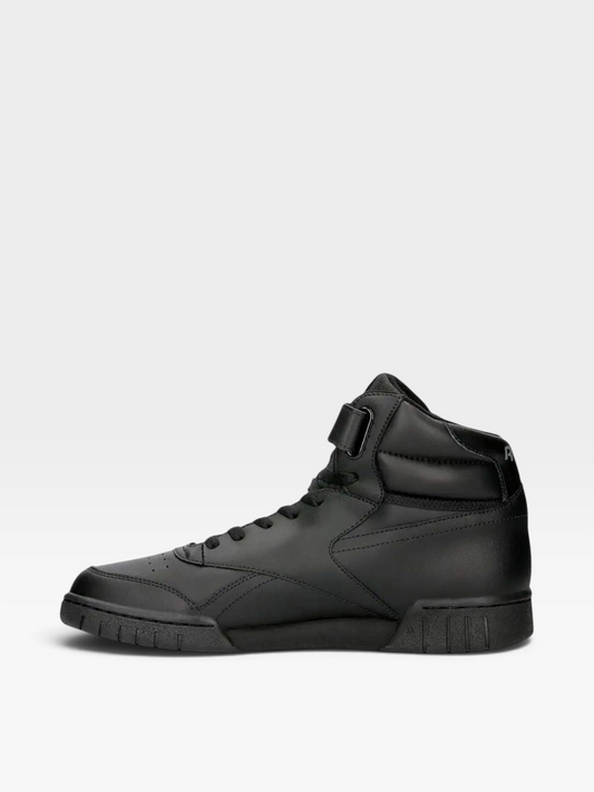 Bota Reebok negra de caña media para hombre con cierre de velcro y suela resistente, disponible en oklahoma