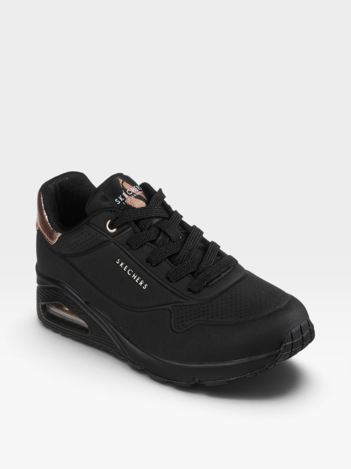 Tenis Skechers D'Lites negros para mujer con suela chunky y detalles metalizados, disponibles en oklahoma