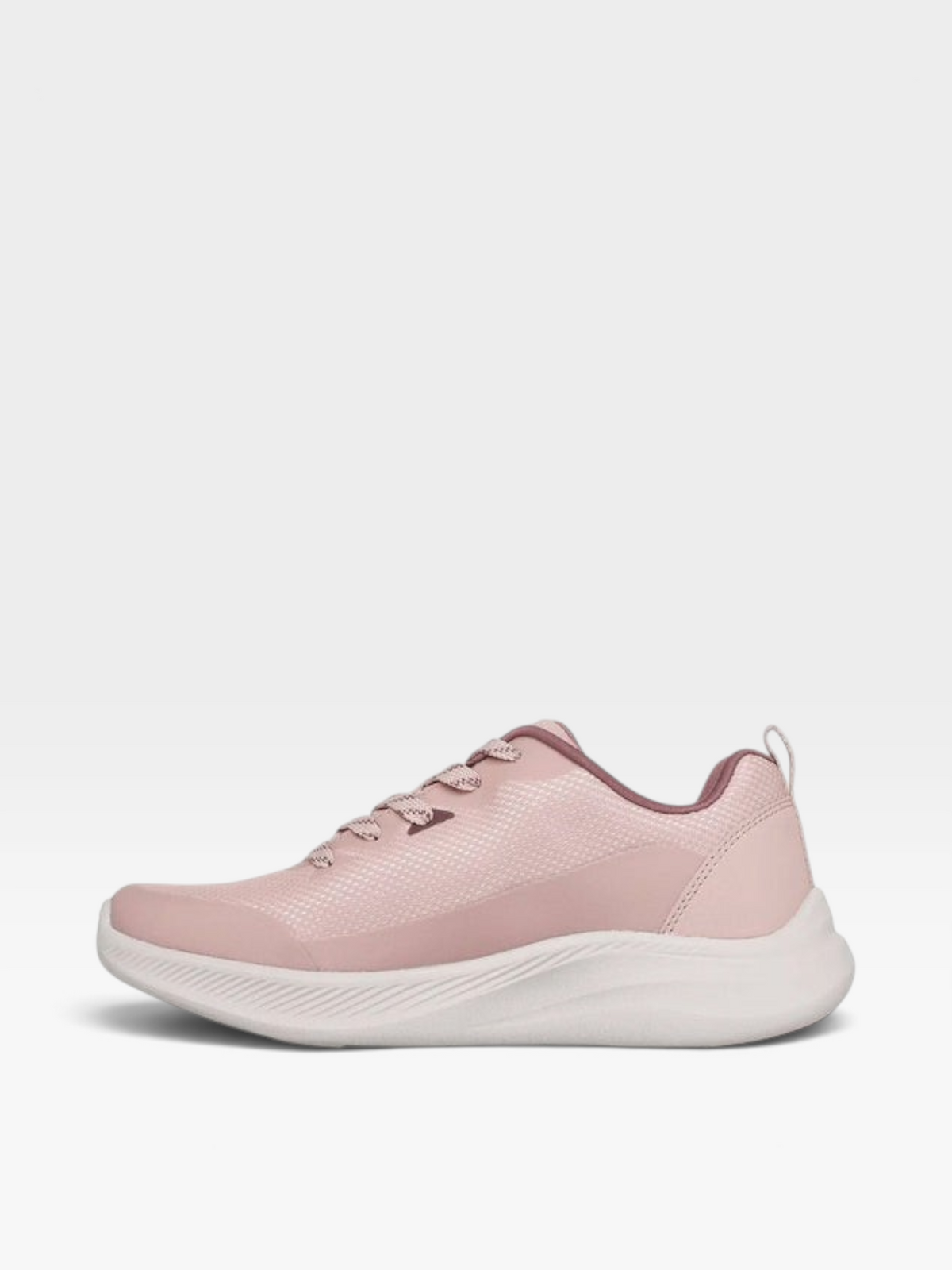 Tenis Skechers Fashion Fit para mujer en color rosa con malla transpirable y suela ligera, disponibles en oklahoma