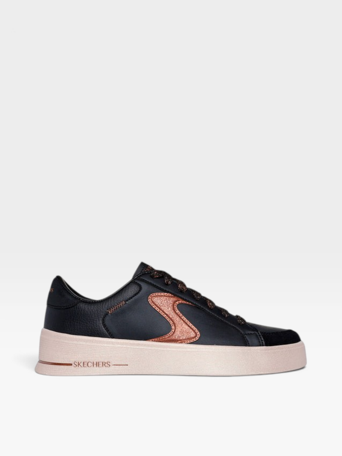Tenis Skechers oklahoma para mujer en color negro con detalles en cobre y suela de plataforma plana