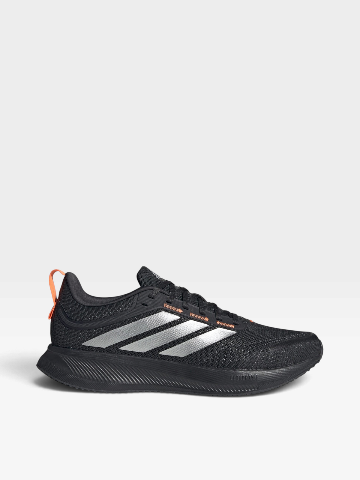 Tenis de running oklahoma RUNBLAZE para hombre en color negro con franjas plateadas y detalles en naranja